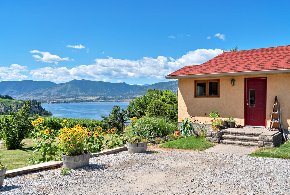 Residential house with beautiful overview of the lake and mountains