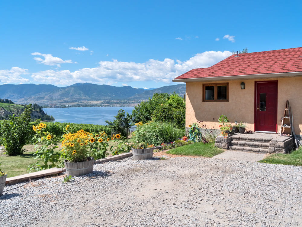 Residential house with beautiful overview of the lake and mountains
