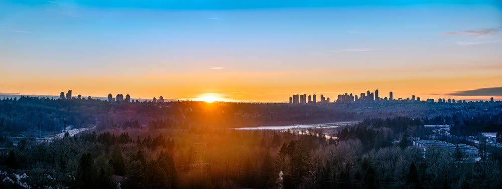 Panoramic view of urban sityscape on sunset hour