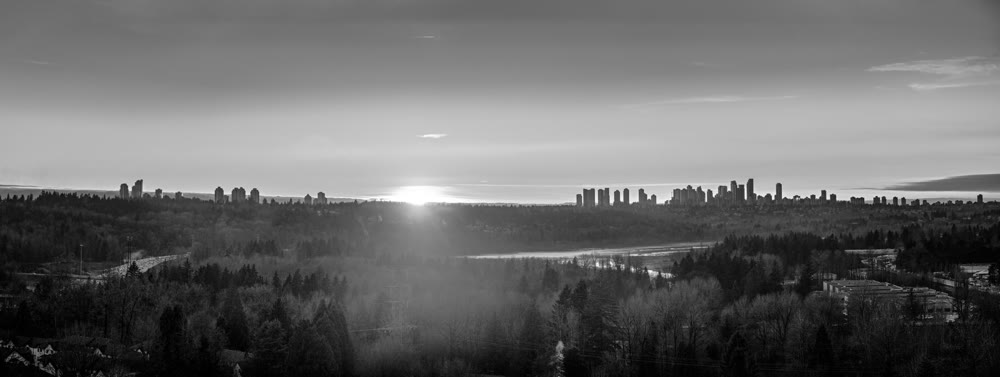 Panoramic view of urban sityscape on sunset hour