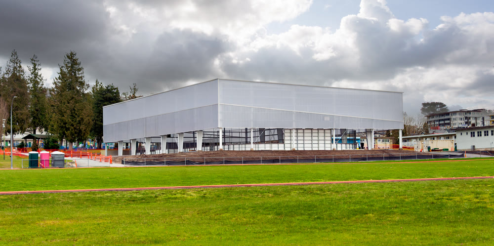 Covered ice ring on the final stage of construction