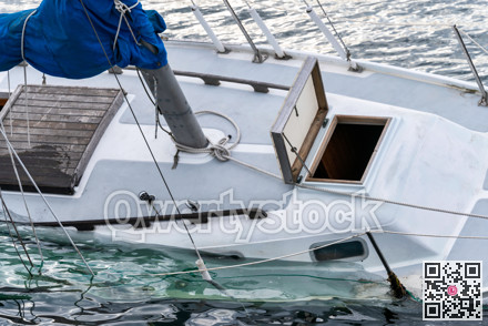 White yacht drowned in Pacific Ocean bay